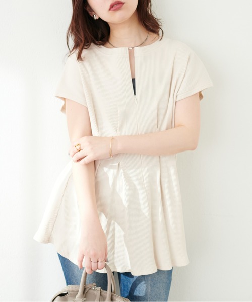 natural couture（ナチュラルクチュール）の「【mamamo】テレコリブZIPあきTOPS（Tシャツ/カットソー・レディース・ブラック/アイボリー/グリーン/ラベンダー・FREE）」の6枚目の写真