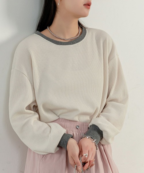 DAY CLOSET(デイ クローゼット)の「【旬のぽこぽこ質感】長袖バイカラー配色オーバーサイズワッフルリブトップス レディース(Tシャツ/カットソー・レディース・ブラック/ベージュ/グレー/オフホワイト・FREE)」の6枚目の写真