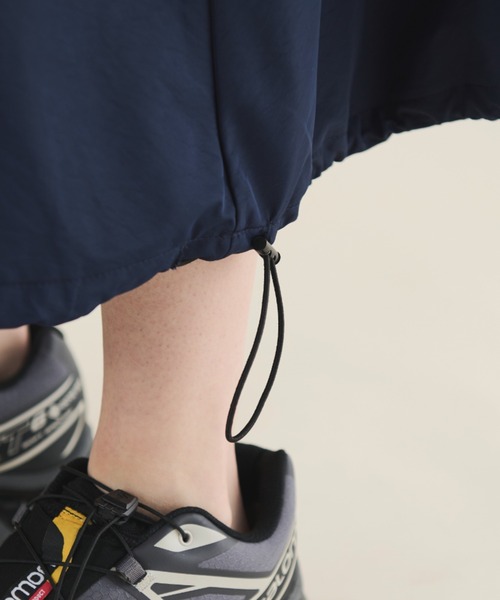 MERLOT（メルロー）の「デニム×ナイロンコンビスカート（デニムスカート・レディース・ネイビー・FREE）」の7枚目の写真