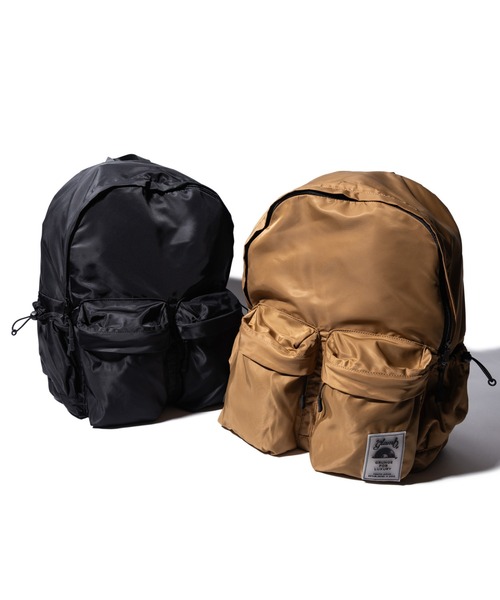 glamb（グラム）の「Rubber Tag Daypack / ラバータグデイパック（バックパック/リュック・メンズ・ブラック/ベージュ・FREE）」の15枚目の写真