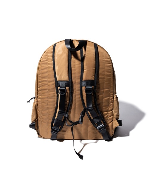 glamb（グラム）の「Rubber Tag Daypack / ラバータグデイパック（バックパック/リュック・メンズ・ブラック/ベージュ・FREE）」の22枚目の写真