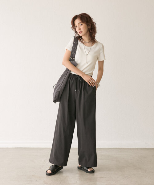 RIVE DROITE(リヴドロワ)の「イージートラックパンツ(その他パンツ・レディース・ブラック/ベージュ・38/36)」の3枚目の写真