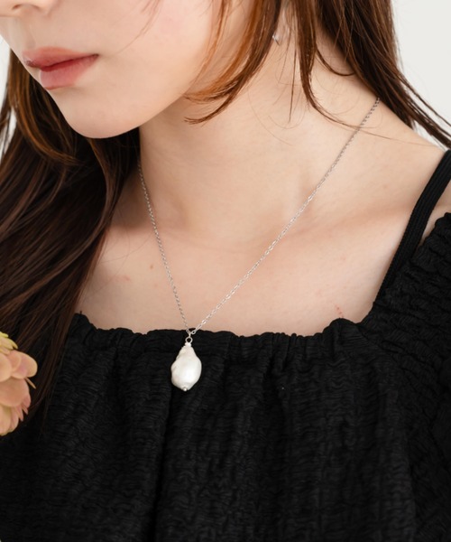 hinari（ヒナリ）の「変形パールモチーフネックレス（ネックレス・レディース・シルバー・FREE）」の15枚目の写真