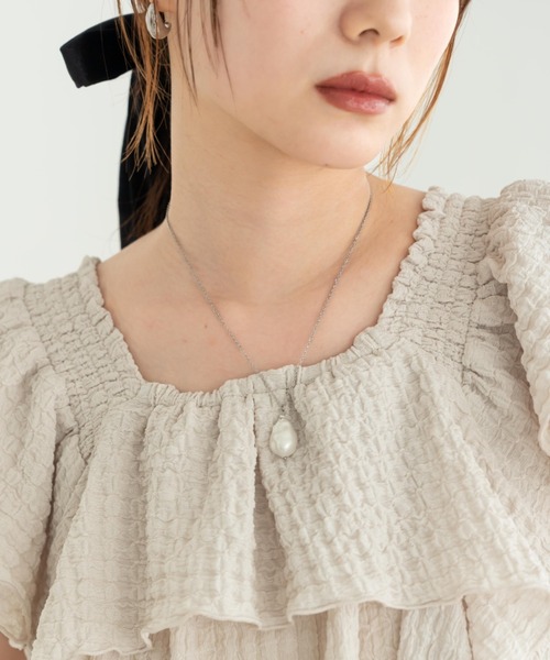 hinari（ヒナリ）の「変形パールモチーフネックレス（ネックレス・レディース・シルバー・FREE）」の10枚目の写真
