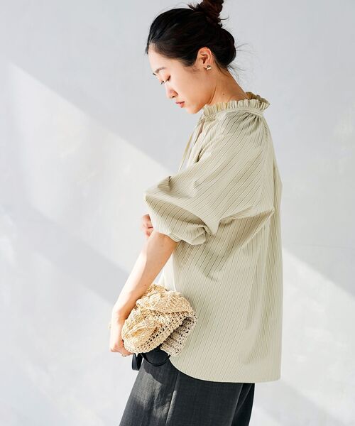 le.coeur blanc（ルクールブラン）の「フリルカラーボリュームスリーブブラウス（シャツ/ブラウス・レディース・グリーン系その他/ベージュ系その他2・38）」の20枚目の写真