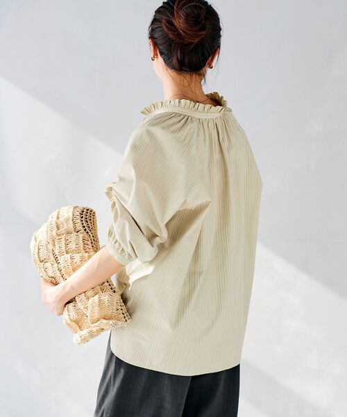 le.coeur blanc（ルクールブラン）の「フリルカラーボリュームスリーブブラウス（シャツ/ブラウス・レディース・グリーン系その他/ベージュ系その他2・38）」の21枚目の写真