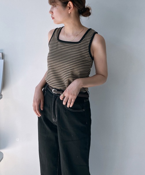 AS KNOW AS plus(アズノゥアズプラス)の「◎ハニカム柄ジャガードニットタンクトップ(タンクトップ・レディース・オレンジ/グレー/ブラック/ライトブルー・FREE)」の10枚目の写真