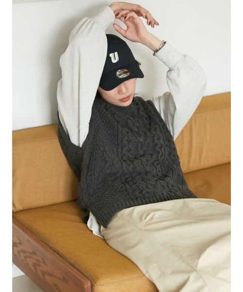 Ungrid(アングリッド)の「【WEB限定】パッチワークケーブルニットベスト(ベスト・レディース・チャコールグレー/アイボリー/グリーン・FREE)」の8枚目の写真