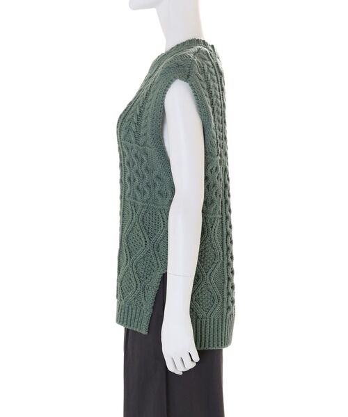 Ungrid(アングリッド)の「【WEB限定】パッチワークケーブルニットベスト(ベスト・レディース・チャコールグレー/アイボリー/グリーン・FREE)」の5枚目の写真