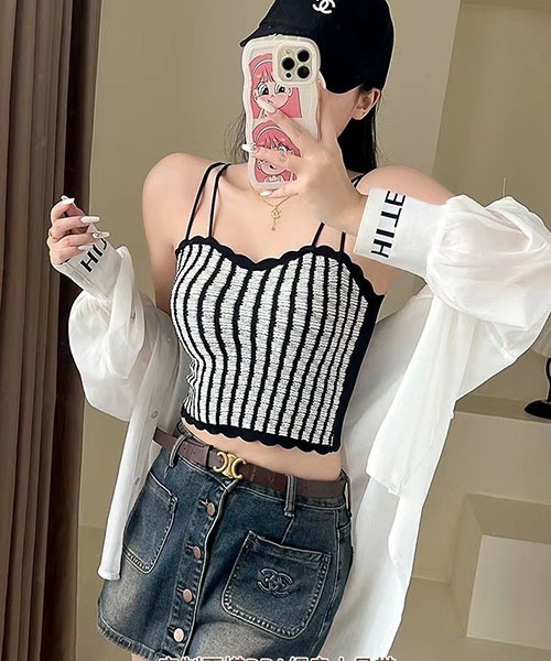 gossip!ロサンゼルス(ゴシップロサンゼルス)の「ストライプ ダブルストラップカップ付き キャミソール ラップブラトップ(キャミソール・レディース・ブラウン/レッド/グレー/ブラック・S/M)」の2枚目の写真