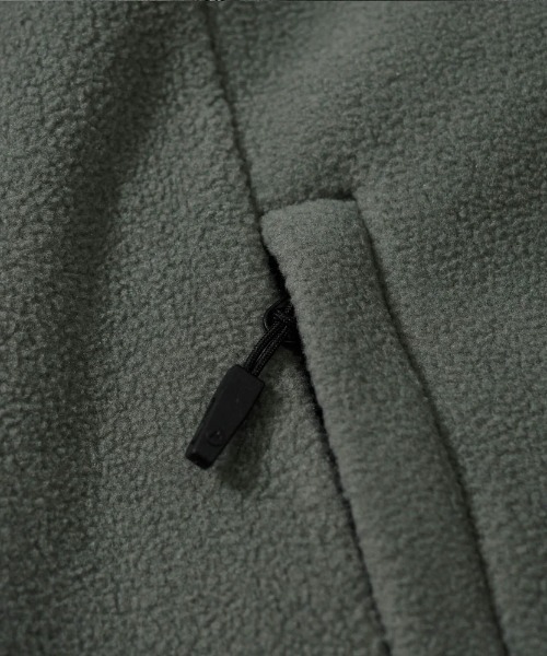 MARMOT（マーモット）の「【Marmot】Lodge Fleece Vest / ロッジフリースベスト（ベスト・メンズ・パープル/ブラック/カーキ・X-LARGE/MEDIUM/LARGE）」の11枚目の写真