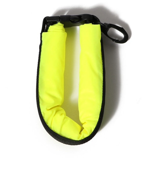 Speedo（スピード）の「SPEEDO / ウォータープルーフロールトップ８リットル（ショルダーバッグ・レディース・イエロー/ブラック・FREE）」の7枚目の写真