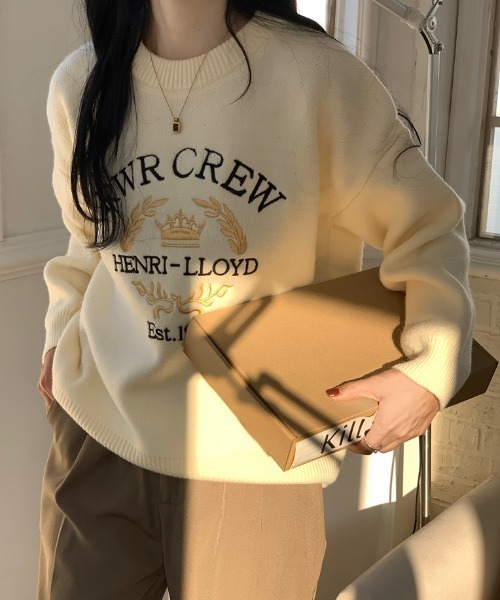 美品♡¥39,600♡Rene ロゴ刺繍入りニットプルオーバー セール】フロントロゴ刺繍ニットプルオーバー（ニット/セーター