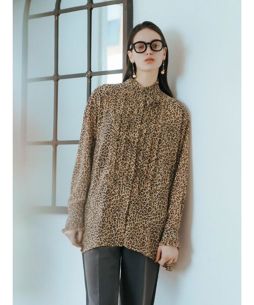 Editt by YECCA VECCA(エディットバイイェッカヴェッカ)の「フリルデザインロングシャツ(シャツ/ブラウス・レディース・ブラック/レオパード・FREE)」の4枚目の写真