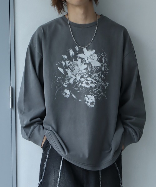welise（ウェライズ）の「【welise/ウェライズ】ヴィンテージピグメント ヘビーウェイトコットン モードフラワープリント オーバーロンT（Tシャツ/カットソー・メンズ・ブラック系その他3/ブラック系その他/グレー系その他3/グレー系その他2/ブラック系その他4/グレー系その他4/グレー系その他/ブラック系その他2/グレー系その他5/ブラック系その他5・S/L/M）」の6枚目の写真