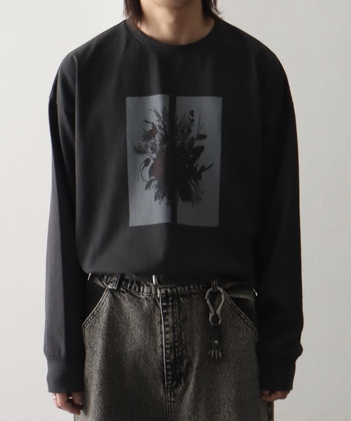 welise（ウェライズ）の「【welise/ウェライズ】ヴィンテージピグメント ヘビーウェイトコットン モードフラワープリント オーバーロンT（Tシャツ/カットソー・メンズ・ブラック系その他3/ブラック系その他/グレー系その他3/グレー系その他2/ブラック系その他4/グレー系その他4/グレー系その他/ブラック系その他2/グレー系その他5/ブラック系その他5・S/L/M）」の5枚目の写真