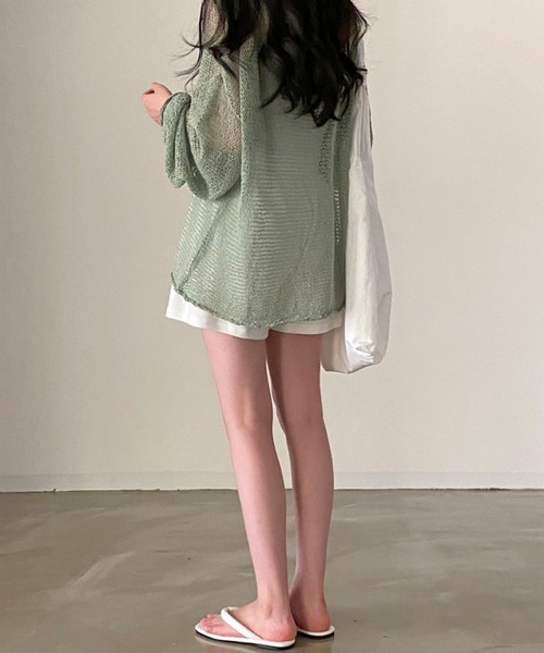 INASTUDIOS(イーナストゥディオス)の「透け感が美しい シアーニットトップス(ニット/セーター・レディース・グリーン/ブルーグレー/アイボリー・FREE)」の4枚目の写真