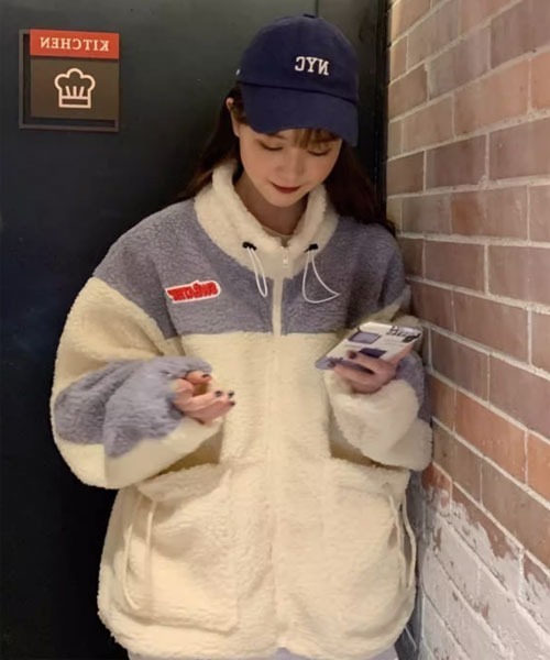 Mayree（メイリー）の「【Mayree】モコモコ ボア ジャケット（ブルゾン・レディース・グレー/ピンク/イエロー・FREE）」の2枚目の写真