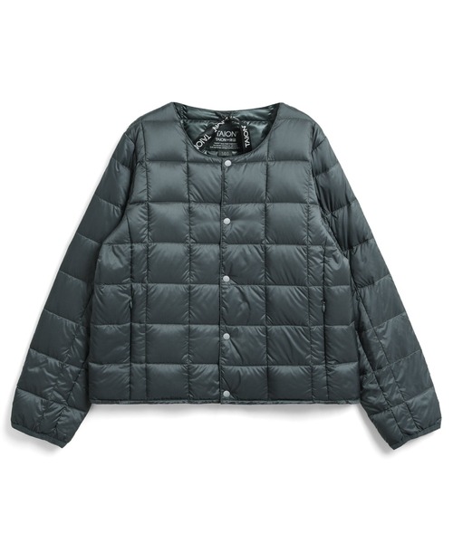 TAION（タイオン）の「【TAION(タイオン)】〈キッズ〉ベーシック クルーネックボタン インナーダウンジャケット（ダウンジャケット/コート・キッズ・ダークオリーブ/カーキ/ブラウン系1/ブラック系3/レッド系その他/チョコ/ミント/ブラック/ライム/バーガンディー/グレー/サンドベージュ/レモンイエロー/ネイビー系6/ダークパープル/ベージュ/ラベンダー/ダークオレンジ/ダークネイビー/オレンジ/ネイビー/チャコール/チャコールグレー/キャメル/ダークグリーン/ライトピンク/オリーブ/ダークブルー/モカ/ライトブルー/オフホワイト/ケリーグリーン/ライトグレー/ベージュ系5・130/110/150/140/120/100）」の7枚目の写真