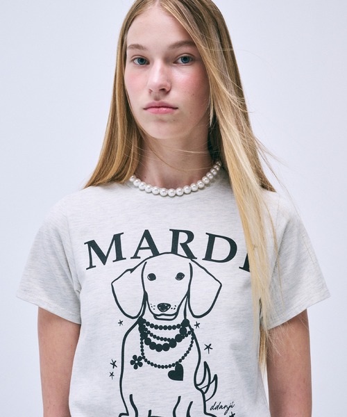 Mardi Mercredi(マルディメクルディ)の「SLIM TSHIRT SWING THE TAIL DDANJI PEARL NECKLACE / スリム Tシャツ スウィング ザ テイル ダンジ パール ネックレス(Tシャツ/カットソー・レディース・ホワイト×グレー/オートミール・FREE)」の10枚目の写真