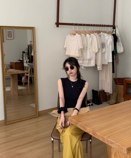 Alum'(アルム)の「バックオープンノースリニット(ニット/セーター・レディース・アイボリー/ブラック・FREE)」の5枚目の写真