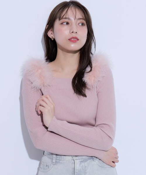 Mystrada(マイストラーダ)の「フェザーオフショルニット(ニット/セーター・レディース・ピンク/ボルドー/チャコールグレー/ダークブラウン・38)」の3枚目の写真