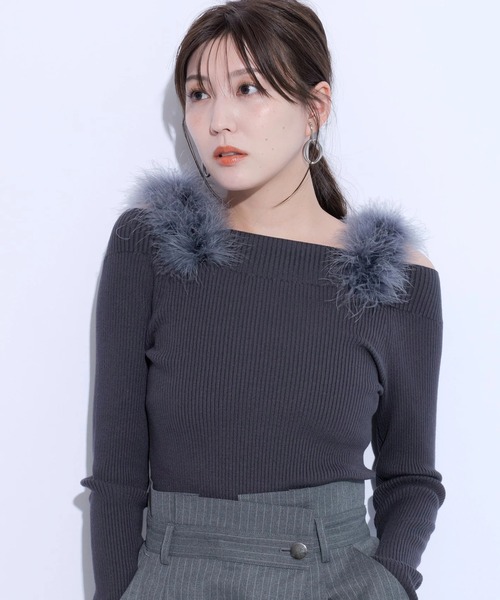 Mystrada(マイストラーダ)の「フェザーオフショルニット(ニット/セーター・レディース・ピンク/ボルドー/チャコールグレー/ダークブラウン・38)」の2枚目の写真