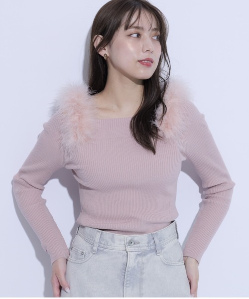 Mystrada(マイストラーダ)の「フェザーオフショルニット(ニット/セーター・レディース・ピンク/ボルドー/チャコールグレー/ダークブラウン・38)」の9枚目の写真