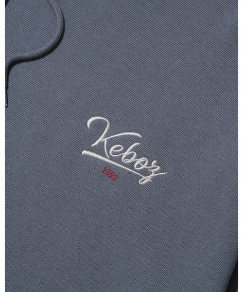 KEBOZ（ケボズ）の「ICON LOGO SWEAT HOODIE（パーカー・メンズ・ブルーグレー/ブラック/グレー/ブルー/ブラウン・M/L/XL/2XL）」の9枚目の写真