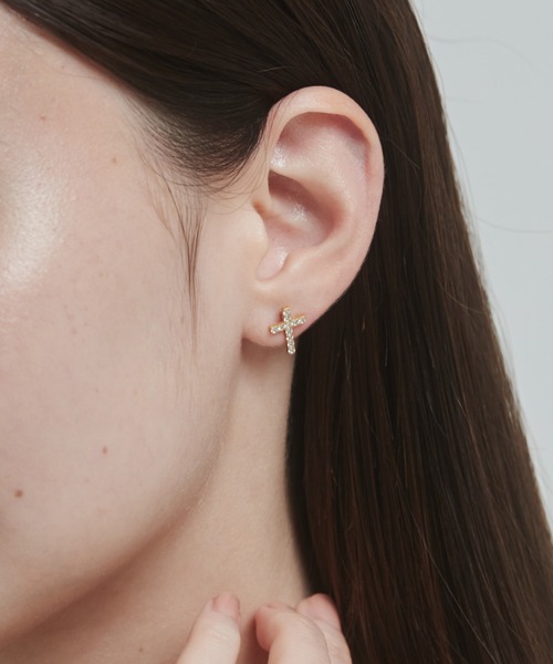 ciite' surgical stainless(シーテサージカルステンレス)の「【 金属アレルギー対応 】 ビジュークロスピアス サージカルステンレス (両耳用)(ピアス(両耳用)・レディース・シルバー/ゴールド・FREE)」の2枚目の写真