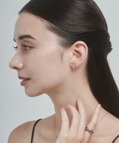 ciite' surgical stainless(シーテサージカルステンレス)の「【 金属アレルギー対応 】 ビジュークロスピアス サージカルステンレス (両耳用)(ピアス(両耳用)・レディース・シルバー/ゴールド・FREE)」の5枚目の写真