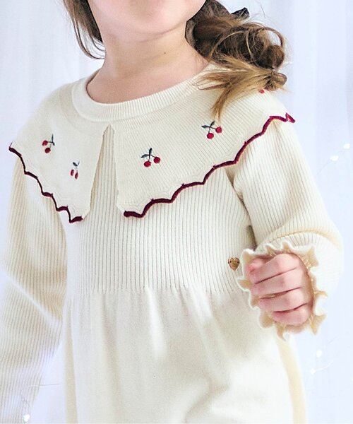 apres les cours（アプレレクール）の「スカラップ衿刺繍ニットワンピース（ワンピース・キッズ・アイボリー/レッド・80/90/100/110/120/130/140）」の14枚目の写真
