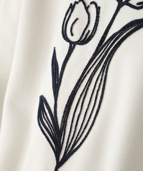 Bou Jeloud(ブージュルード)の「立体刺繍プルオーバー(Tシャツ/カットソー・レディース・アイボリー/ブラック/ベージュ・FREE)」の11枚目の写真