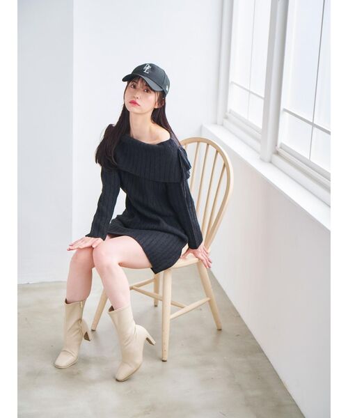dazzlin（ダズリン）の「【ZOZOTOWN限定】リボンオフショルニットミニワンピース（ワンピース・レディース・ホワイト/チャコールグレー/ブラック/ピンク・FREE）」の7枚目の写真