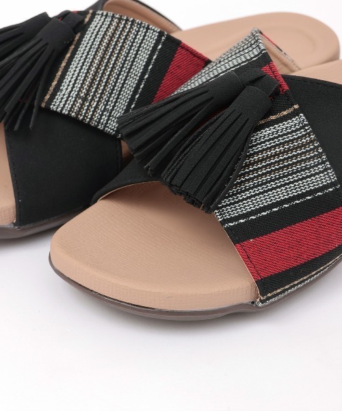 チチカカ（チチカカ）の「エスニッククロスサンダル（サンダル・レディース・ブラック/ベージュ・MEDIUM/LARGE）」の15枚目の写真