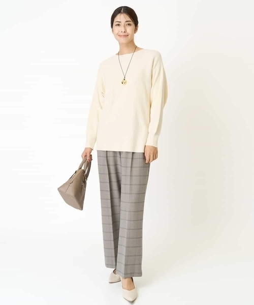 a.v.v(アーヴェヴェ)の「【WEB限定/洗える】切替ボートネックチュニックニット(ニット/セーター・レディース・グレー/アイボリー/ネイビー/モカ・34/36/38/42/40)」の17枚目の写真