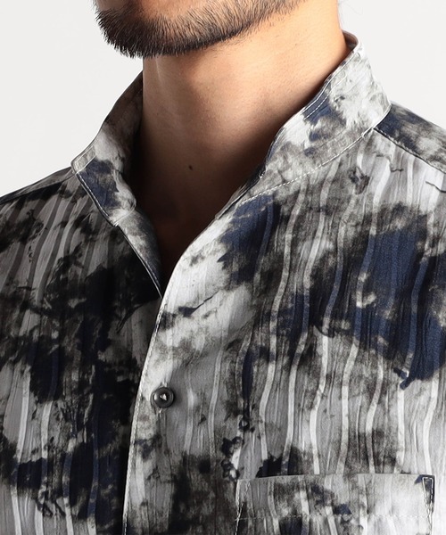 NICOLE CLUB FOR MEN(ニコルクラブフォーメン)の「アラカルトプリント 7分袖ショートスタンドカラーシャツ(シャツ/ブラウス・メンズ・オフホワイト/ブラック系/ブラック/ホワイト系・LARGE/MEDIUM/X-LARGE)」の11枚目の写真