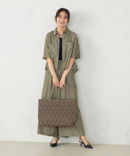 COMME CA ISM(コムサイズム)の「デニム風ドロスト付き ショートシャツ / セットアップ対応(シャツ/ブラウス・レディース・ブラック/ネイビー/カーキ・FREE)」の13枚目の写真