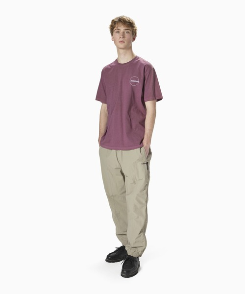 thisisneverthat（ディスイズネバーザット）の「C-Logo Tee（Tシャツ/カットソー・メンズ・グレー/フューシャピンク/ブルー/グリーン系その他/チャコール・XL/L/M/S）」の19枚目の写真
