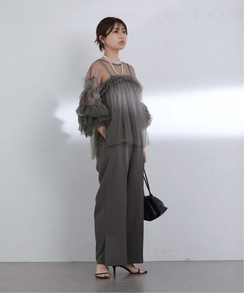 La TOTALITE(ラトータリテ)の「《追加2》デコラティブチュールトップス(シャツ/ブラウス・レディース・ライトグリーン/チャコールグレー/ベージュ/ブラック・FREE)」の9枚目の写真