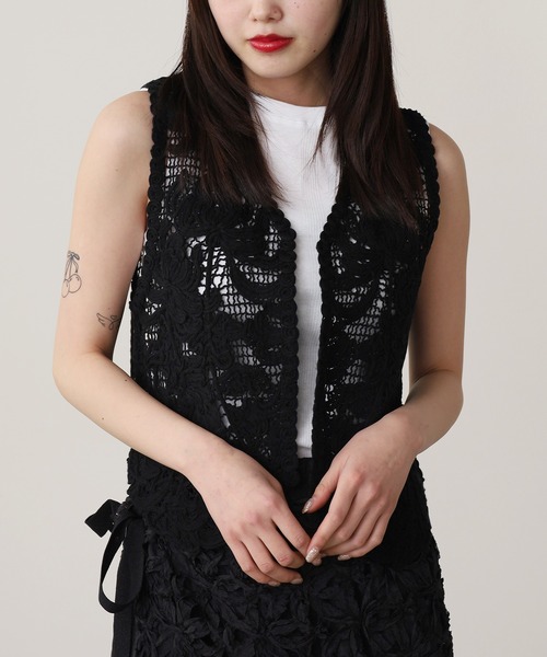 ADAWAS（アダワズ）の「ADAWAS/アダワス LILY EMBROIDERY V-NECK VEST Vネックベスト（ベスト・レディース・ホワイト/ブラック/ミント・ONE SIZE）」の13枚目の写真