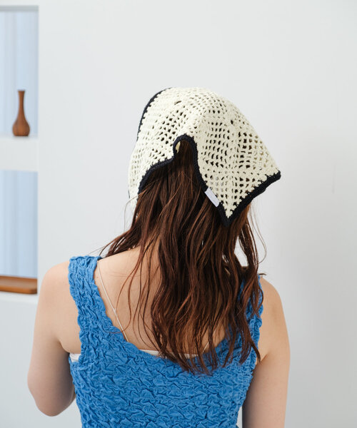 Kastane(カスタネ)の「*バブーシュカ(バンダナ/スカーフ・レディース・アイボリー/ホワイト・FREE)」の7枚目の写真