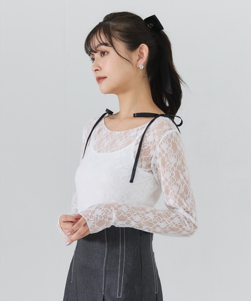 REDYAZEL（レディアゼル）の「サテンリボンショルダーレーストップス（Tシャツ/カットソー・レディース・ブラック/オフホワイト/ブルー・FREE）」の18枚目の写真
