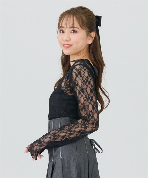 REDYAZEL（レディアゼル）の「サテンリボンショルダーレーストップス（Tシャツ/カットソー・レディース・ブラック/オフホワイト/ブルー・FREE）」の6枚目の写真