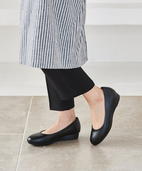 Lady worker(レディワーカー)の「立ち仕事に!バレエタイプ | パンプスのようなプレーンデザイン(パンプス・レディース・ブラック・24.0cm/22.5cm/23.5cm/24.5cm/23.0cm/22.0cm/25.0cm)」の3枚目の写真