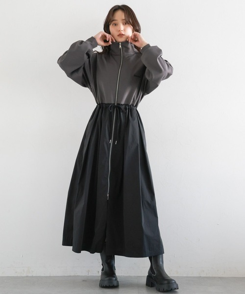 RAGEBLUE（レイジブルー）の「異素材ドッキング/トラックジャージワンピース（ワンピース・レディース・ブラック/ネイビー・FREE）」の8枚目の写真