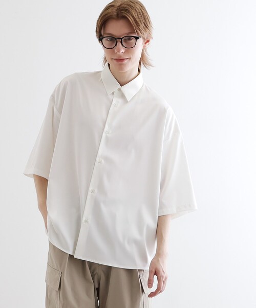 tk.TAKEO KIKUCHI（ティーケータケオキクチ）の「【WEB限定】無地/花柄アソートドレープ半袖シャツ（シャツ/ブラウス・メンズ・ホワイト/ブラック/ブルー/ホワイト系4/ブラック系3・01/02/03）」の12枚目の写真