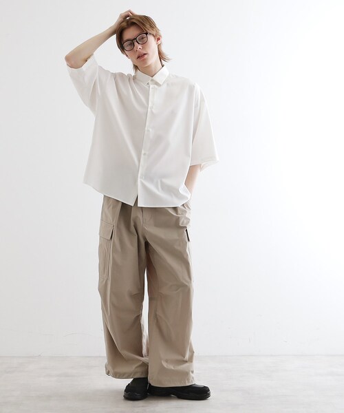 tk.TAKEO KIKUCHI（ティーケータケオキクチ）の「【WEB限定】無地/花柄アソートドレープ半袖シャツ（シャツ/ブラウス・メンズ・ホワイト/ブラック/ブルー/ホワイト系4/ブラック系3・01/02/03）」の13枚目の写真