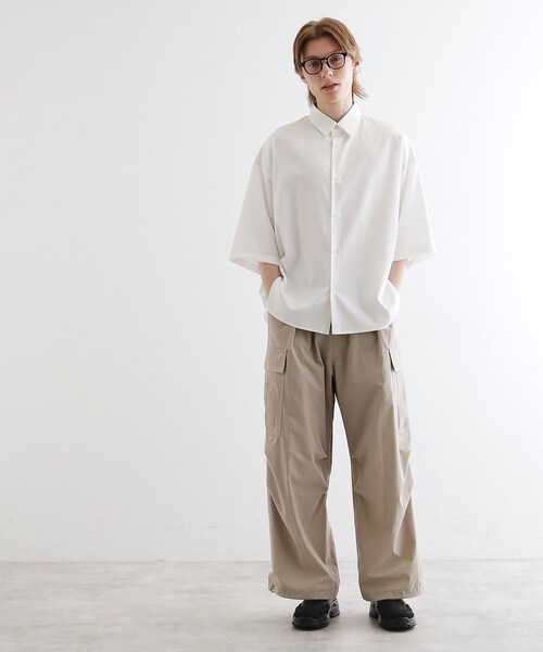 tk.TAKEO KIKUCHI（ティーケータケオキクチ）の「【WEB限定】無地/花柄アソートドレープ半袖シャツ（シャツ/ブラウス・メンズ・ホワイト/ブラック/ブルー/ホワイト系4/ブラック系3・01/02/03）」の14枚目の写真