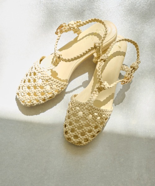 Launa lea(ラウナレア)の「メッシュTストラップフラットサンダル(S151)(サンダル・レディース・ナチュラル/ブラック/アイボリー・S/M/L/LL)」の12枚目の写真